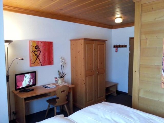 Sonnegg Hotel Zweisimmen Pokój zdjęcie
